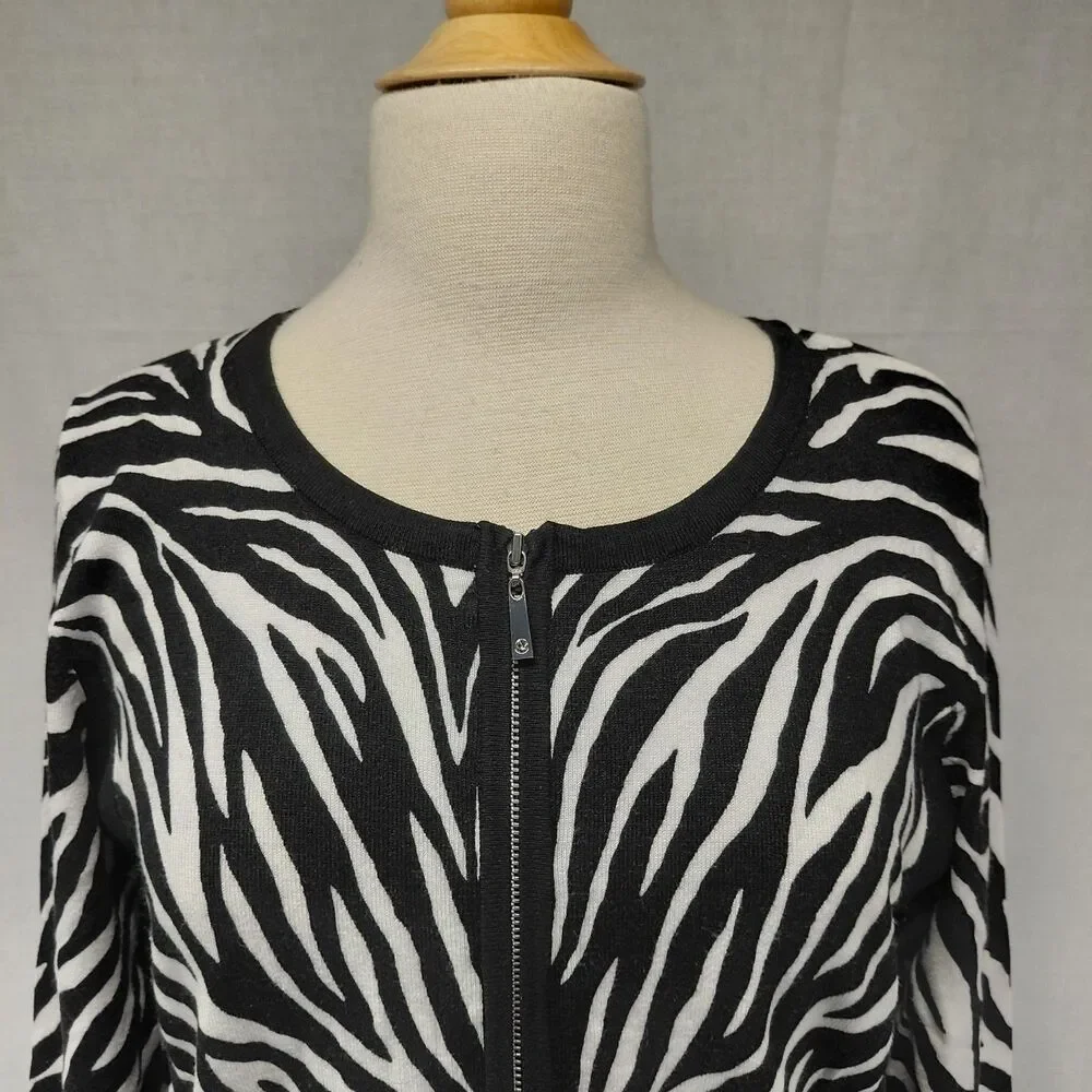 White House Black Market zebra print 3/4 sleeve zip front cropped cardigan SZ XL - Picture 5 of 8
